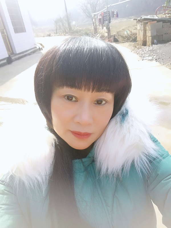 金鱼儿的第一张照片--湖南交友中心