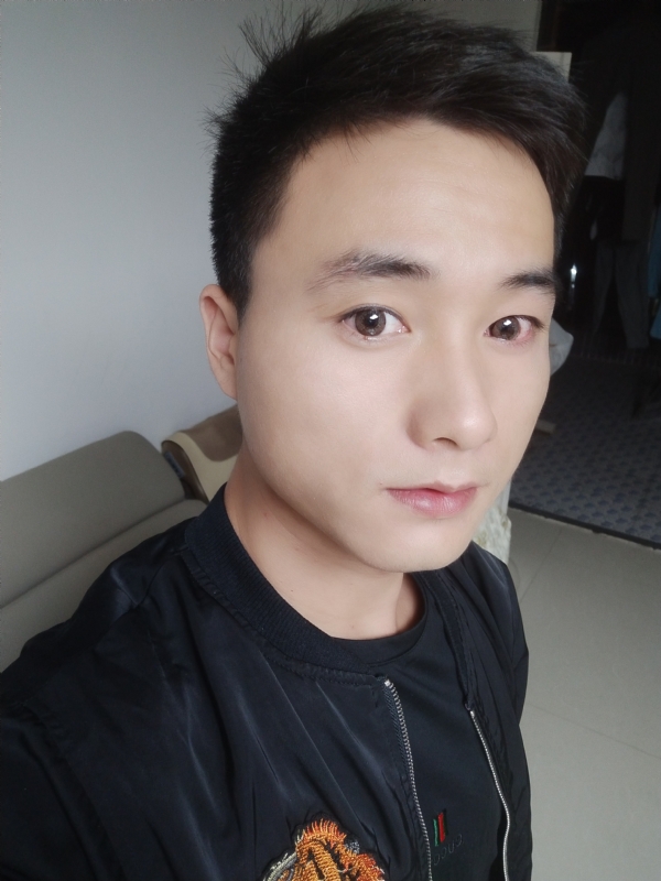 何凡的第三张照片--湖南交友中心